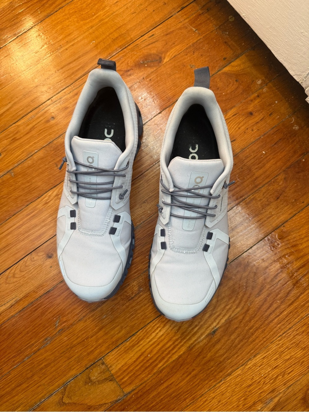 On cloud 6 waterproof heather metal size 9 Sneakers - Picture 2 of 8
